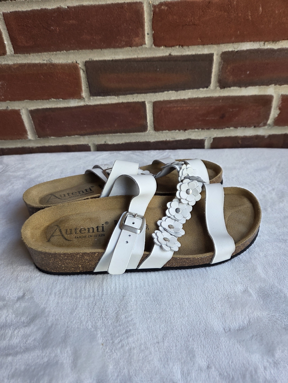 Autenti White Floral Leather Footbed Slide Sandals EU 39 US 8.5 Comfort - Picture 7 of 12